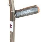 عكاز مرفق قابل لضبط الارتفاع برأس متحرك DH05933L / Adjustable forearm crutch